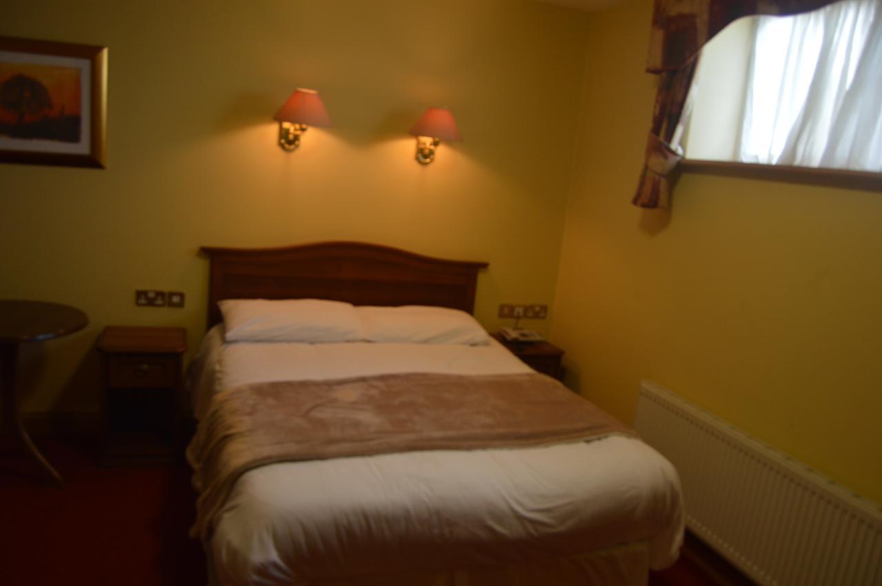 The Anglers Rest Hotel Headford エクステリア 写真